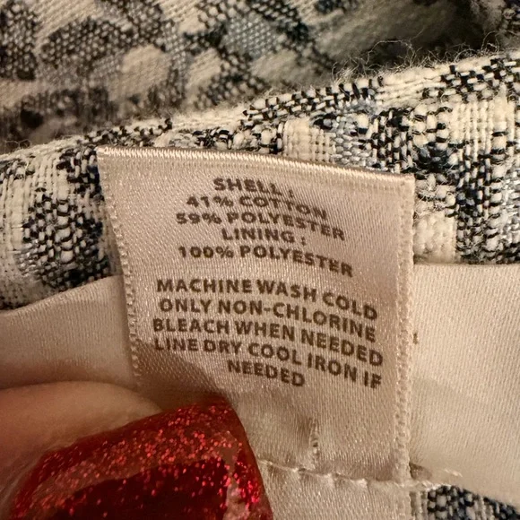 LOFT Black and White Jacquard Lined Mini Skirt - Picture 7 of 7